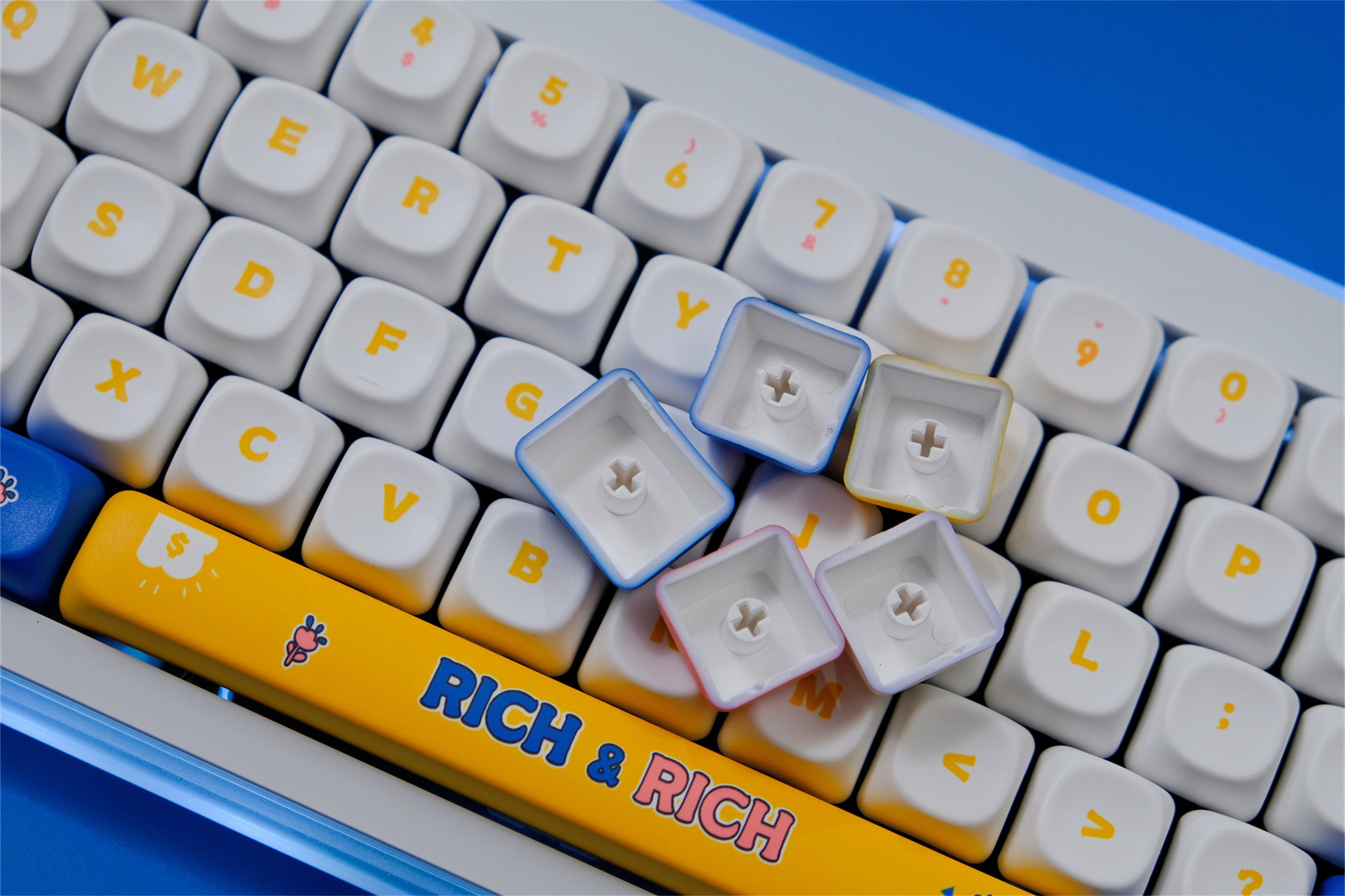 GET RICH Keycaps