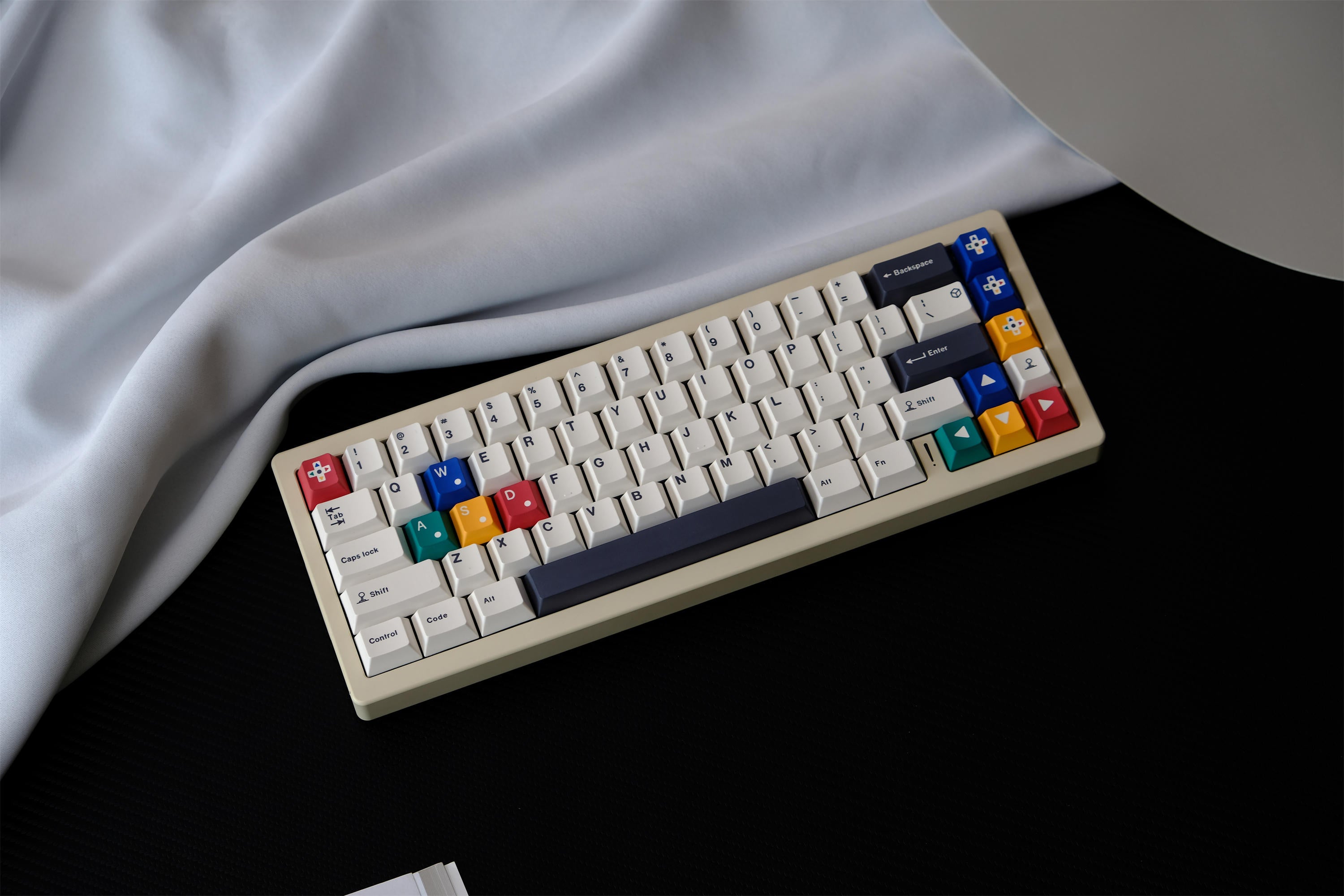 DMG Retro PBT Keycaps
