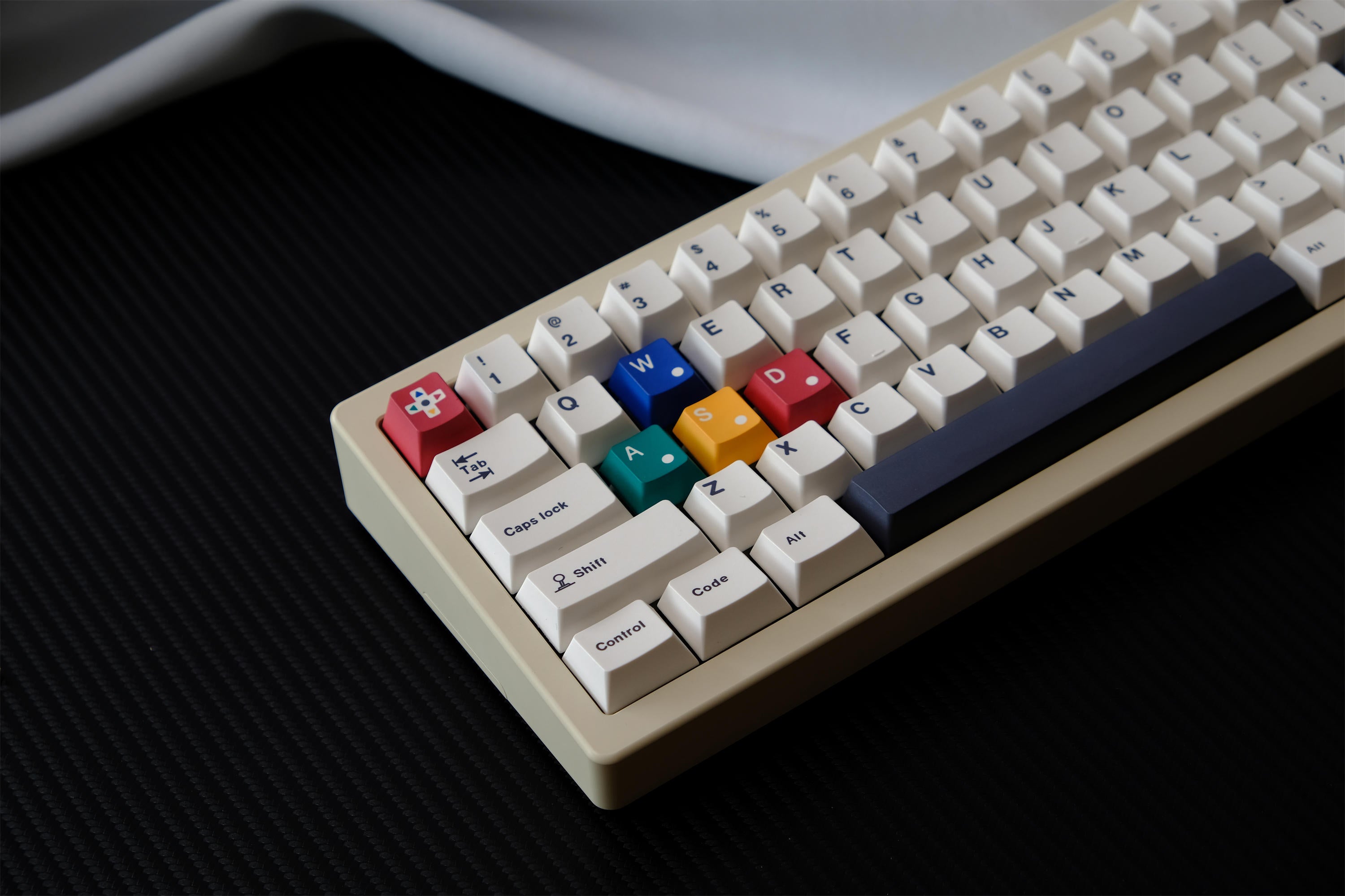DMG Retro PBT Keycaps