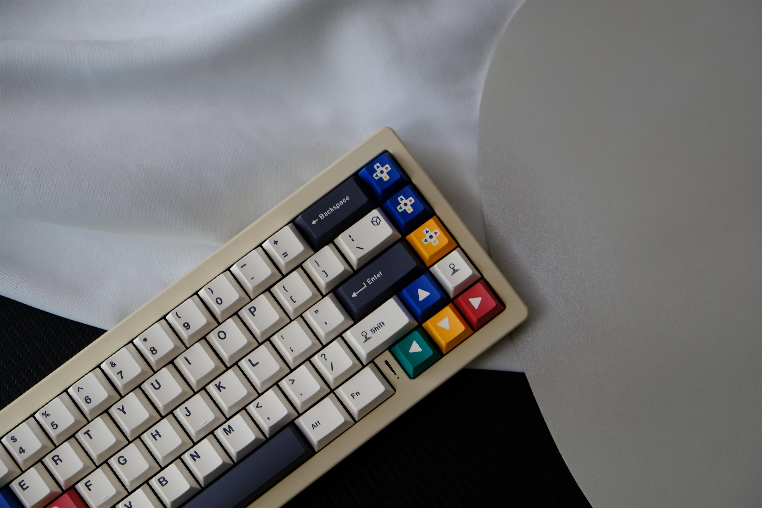 DMG Retro PBT Keycaps