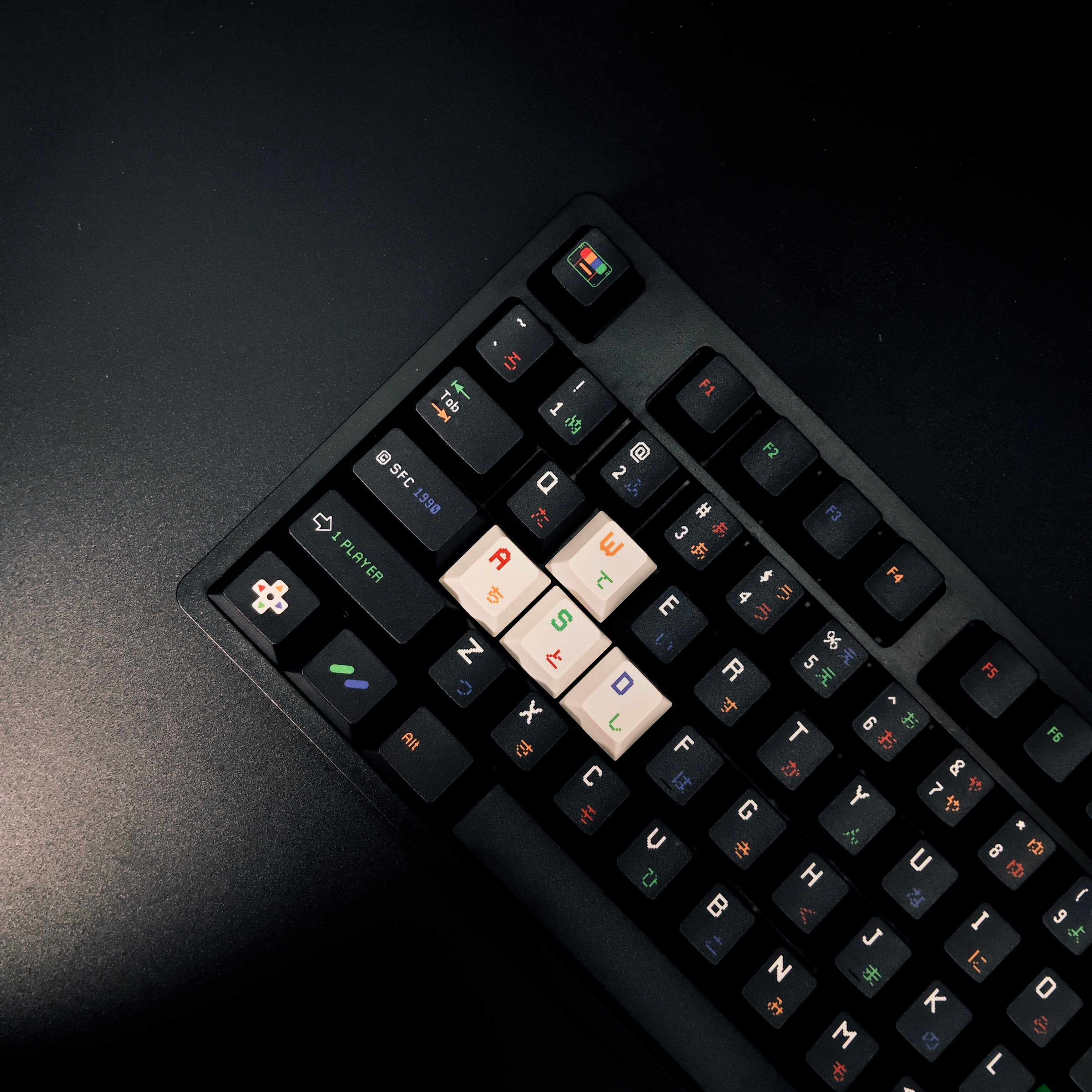 Childlike Black White Magnetic Switch Shine Through Keycaps - Diykeycap