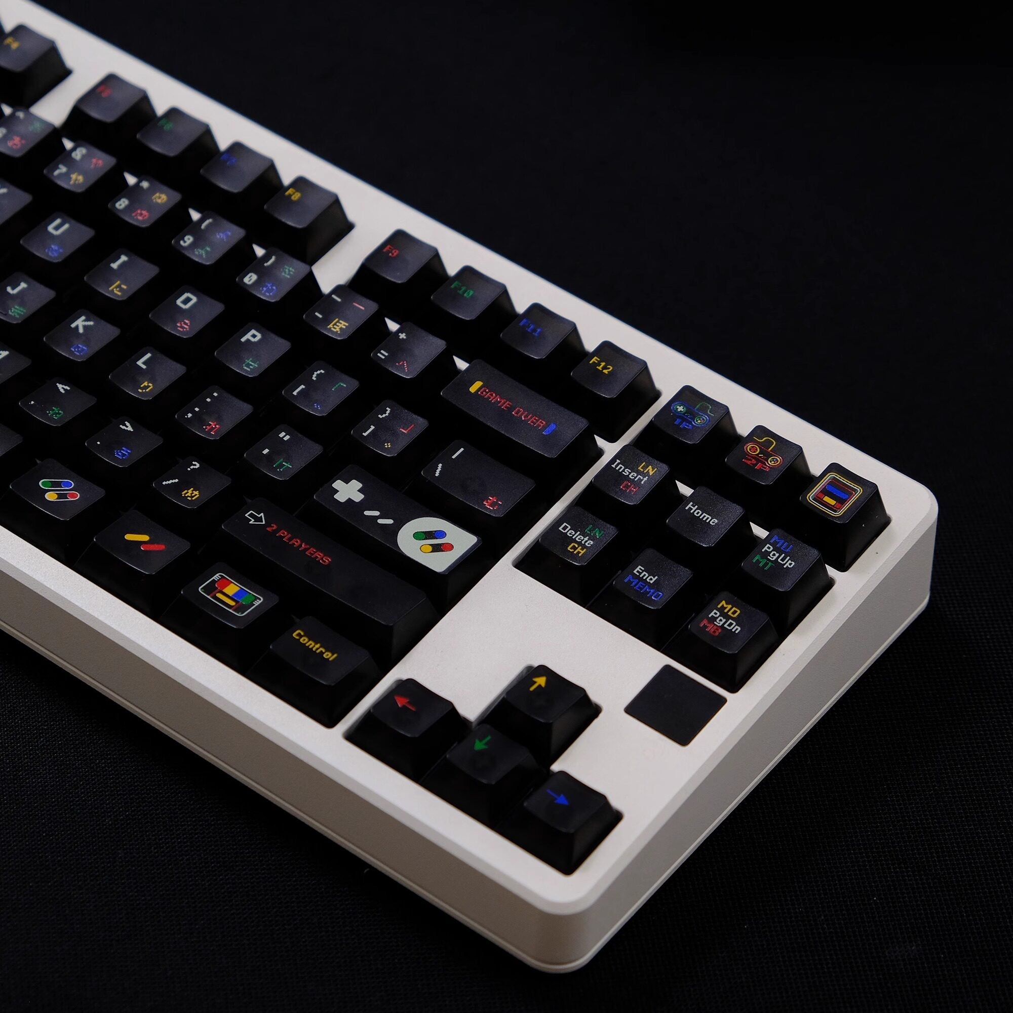 Childlike Black White Magnetic Switch Shine Through Keycaps - Diykeycap