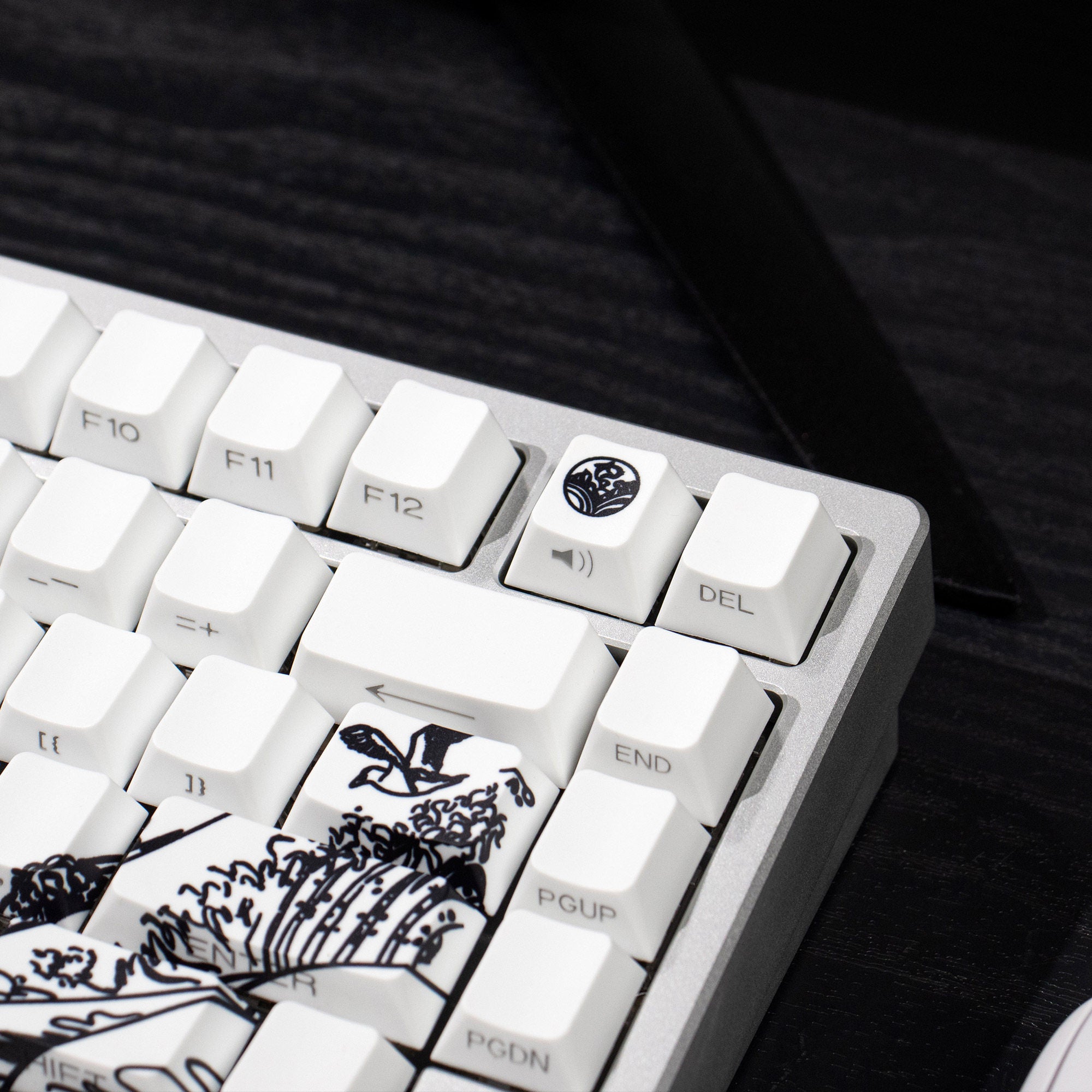 Ukiyo-e Theme Side-Lit Shine Through Keycaps White Red Black keycaps