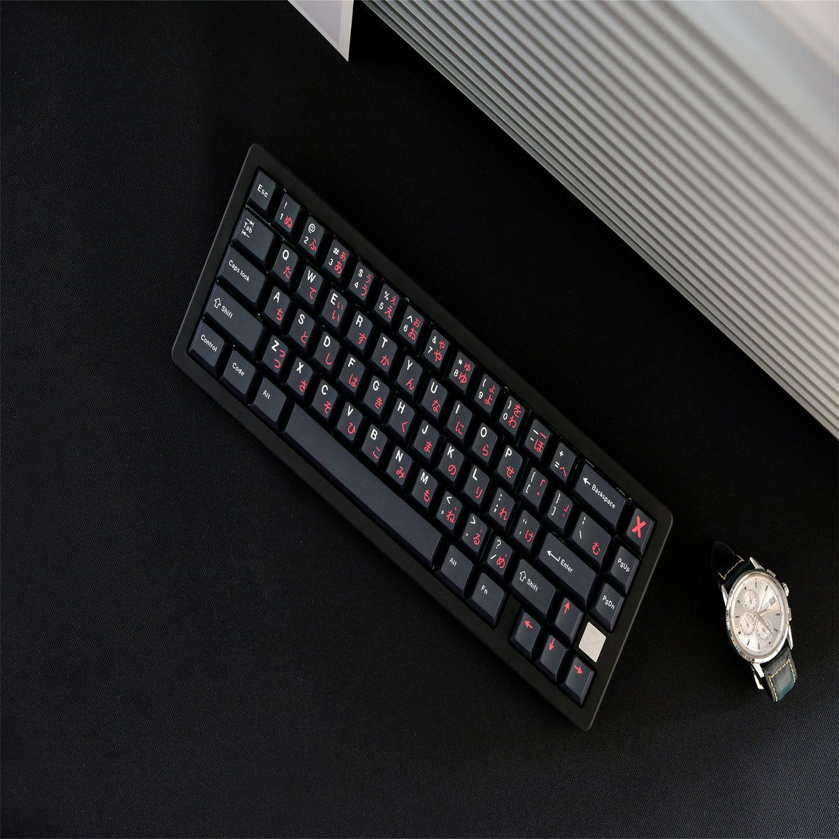 WoB with Crimson Hiragana Keycaps - Diykeycap