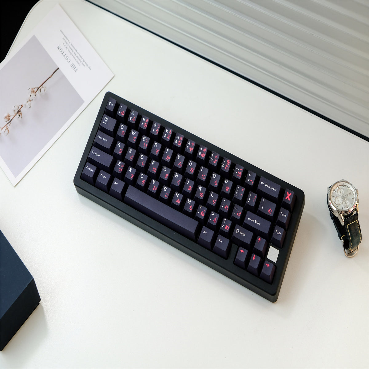 WoB with Crimson Hiragana Keycaps - Diykeycap