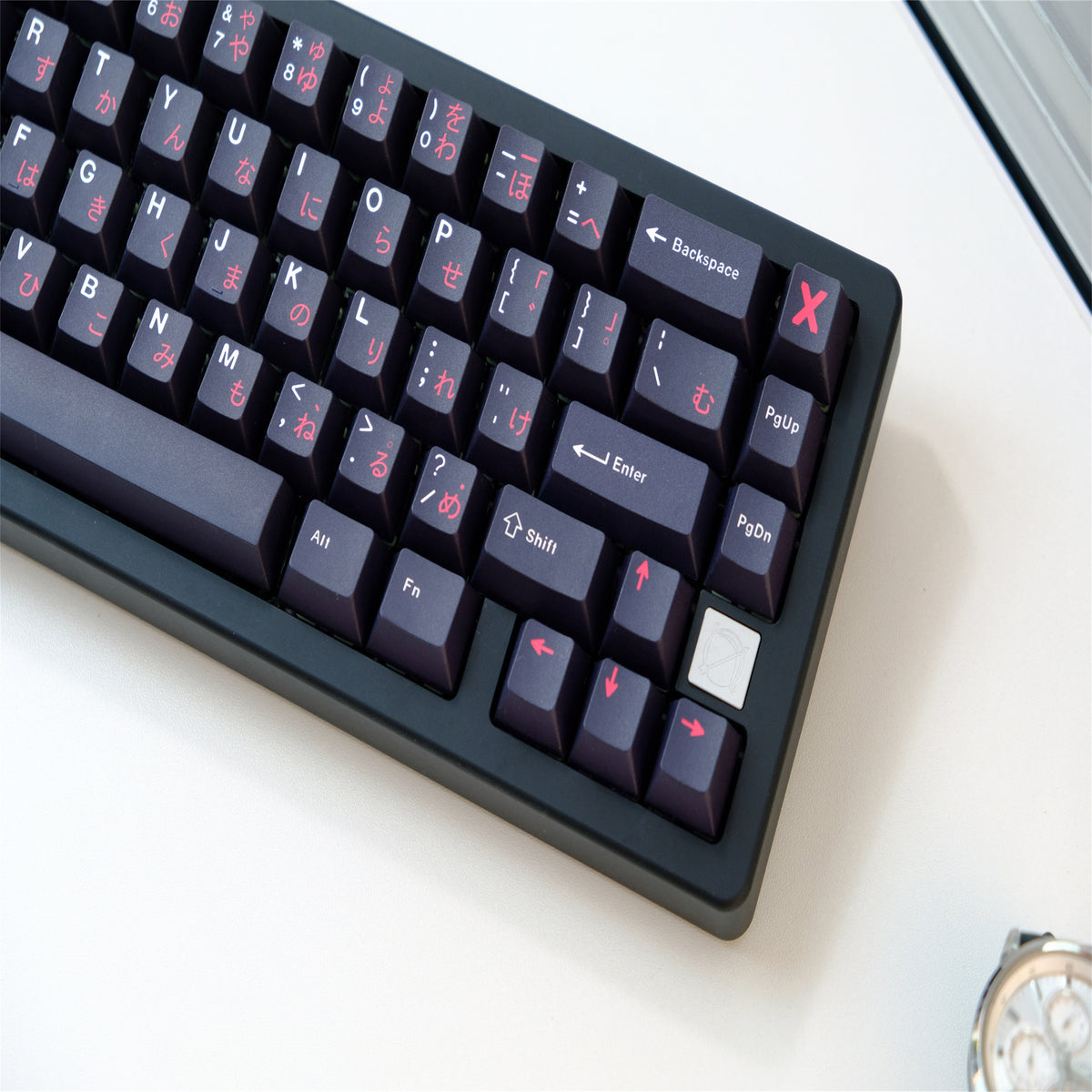 WoB with Crimson Hiragana Keycaps - Diykeycap