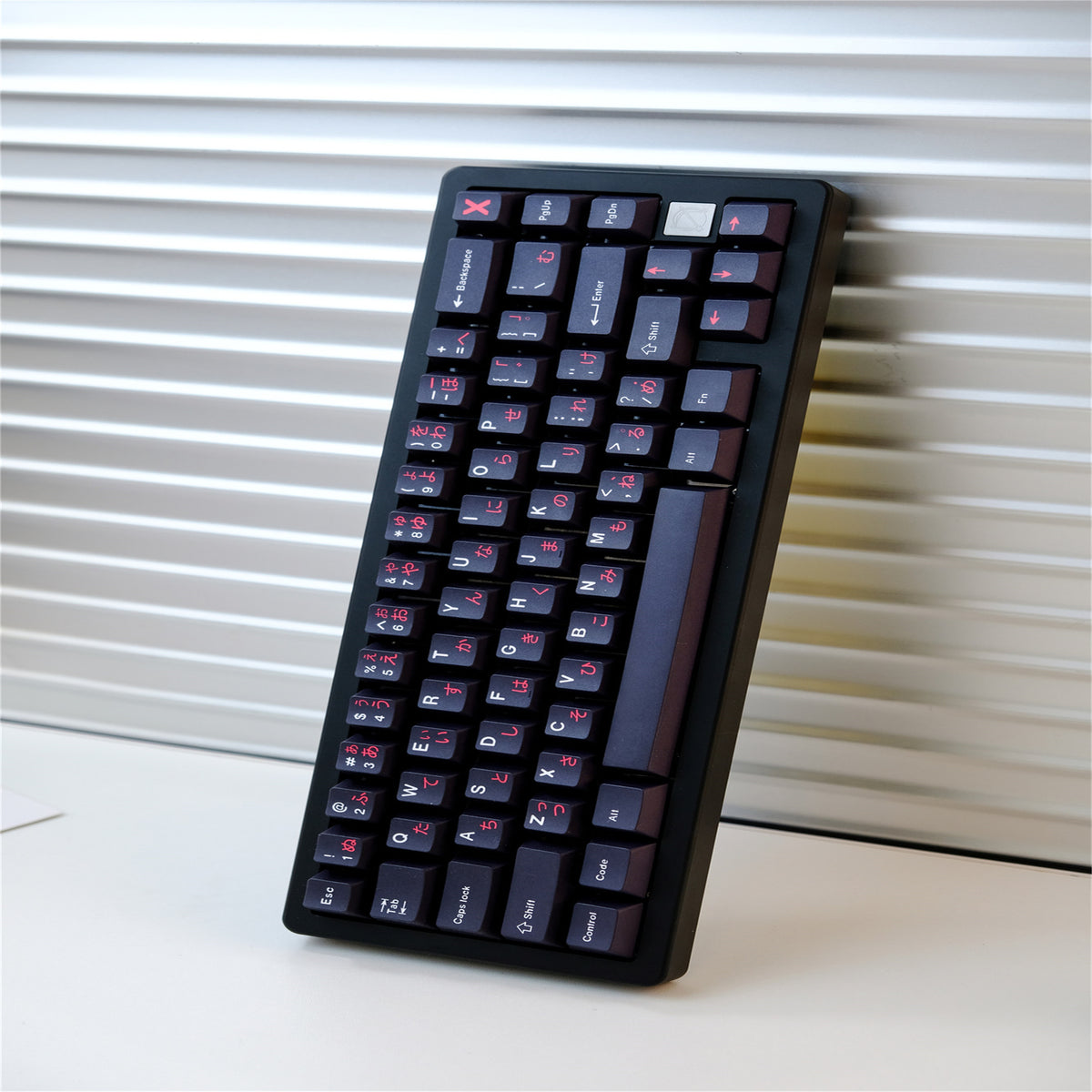 WoB with Crimson Hiragana Keycaps - Diykeycap