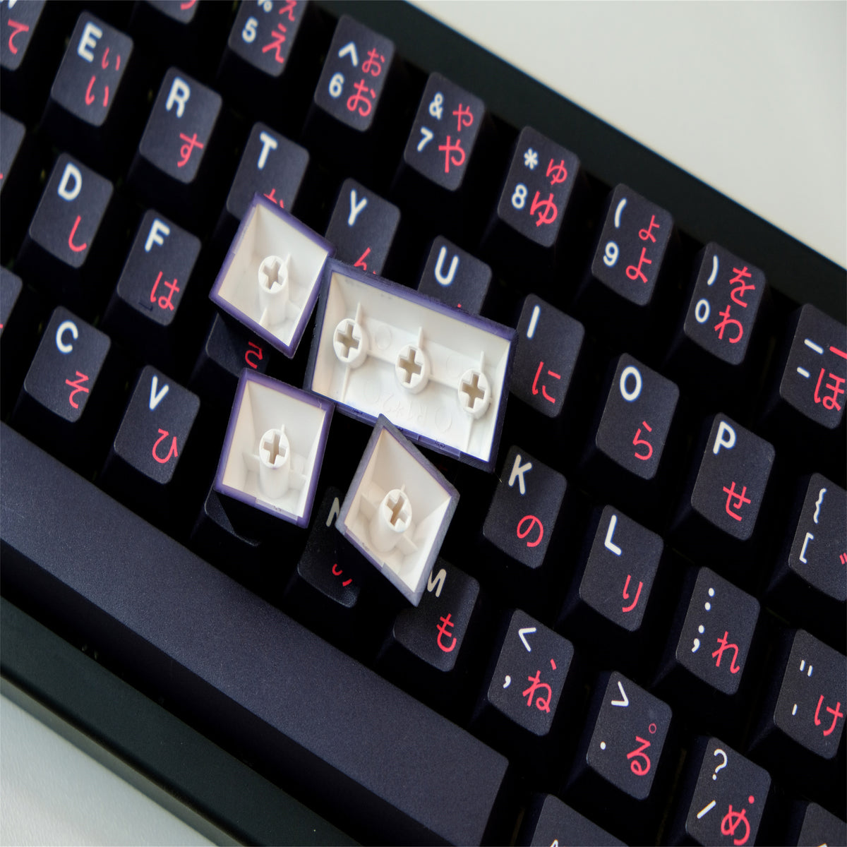 WoB with Crimson Hiragana Keycaps - Diykeycap