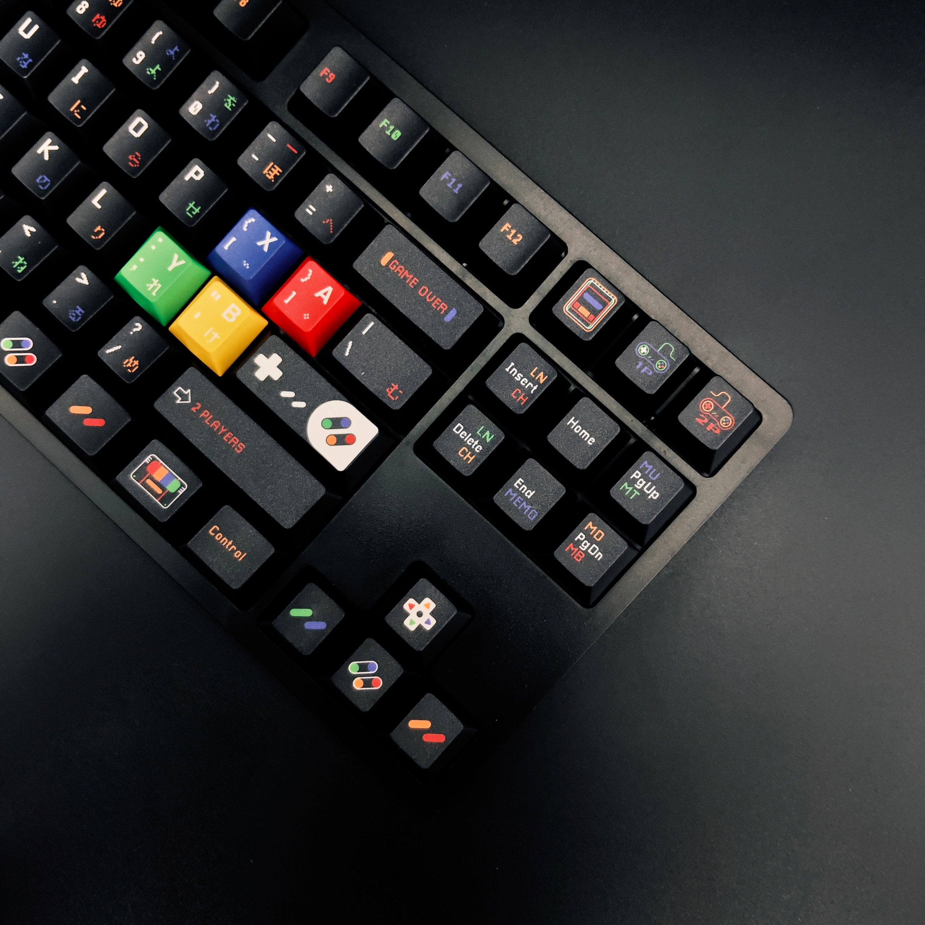 Childlike Black White Magnetic Switch Shine Through Keycaps - Diykeycap