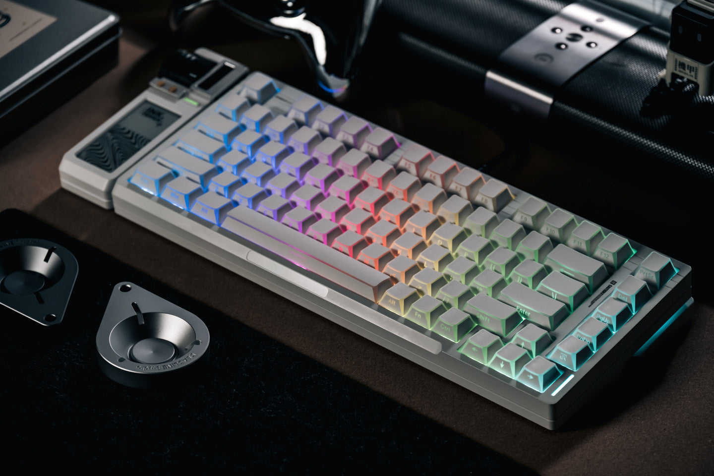 White/Black Reflection keycaps